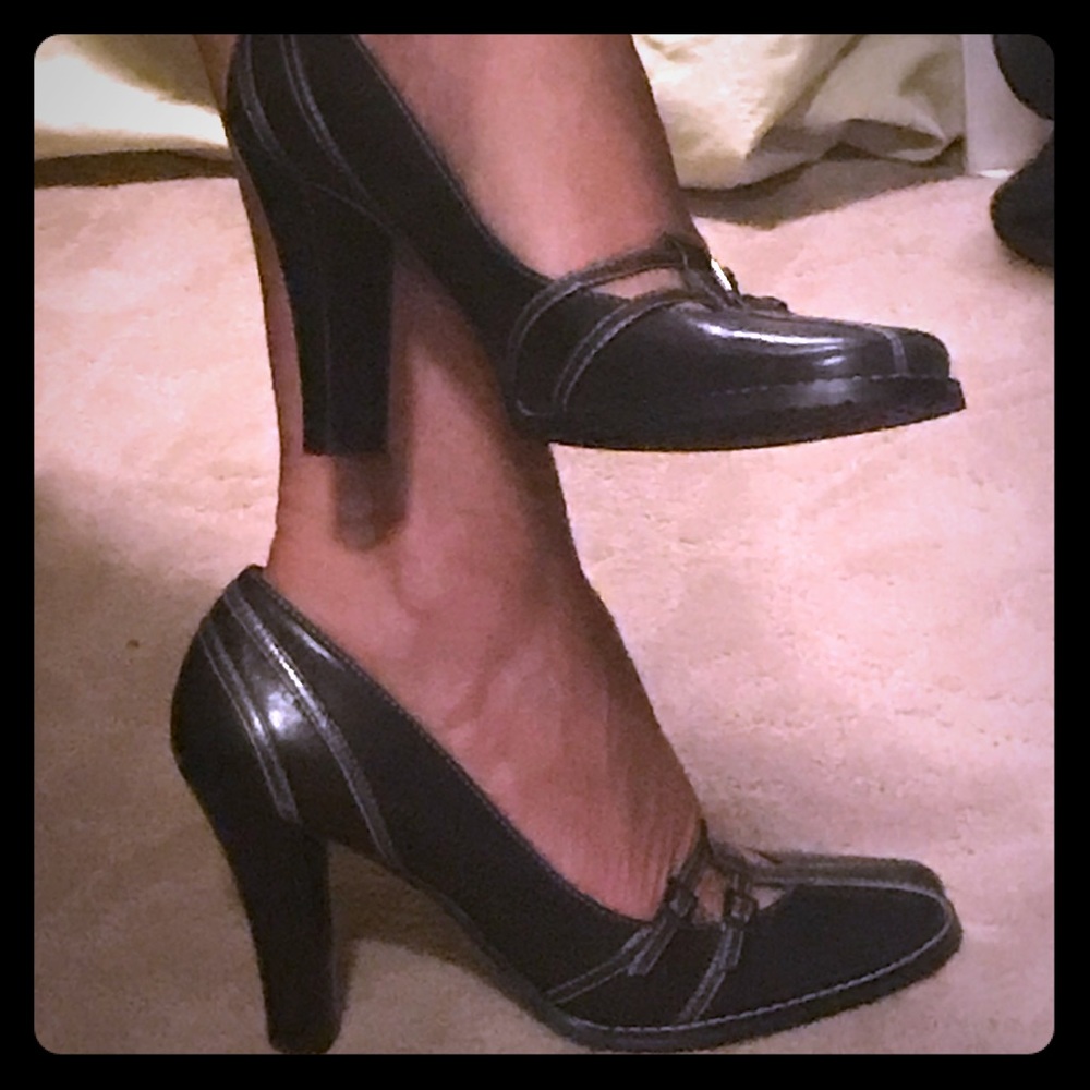 Donald J Pliner pumps